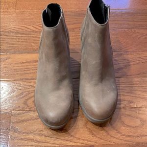 Sorel Joan of Artic Wedge II zip boot